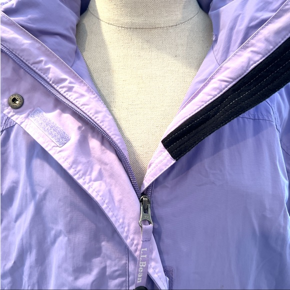 Vintage L.L. Bean Winter Jacket w/ a Hood & Pockets; in Excellent Condition! - Picture 3 of 11